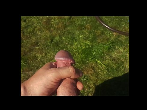 ❤️ Hot hottie meunang nya pink pussy fucked jeung cums kalawan squirt di taman usum panas ☑ porno super di urang